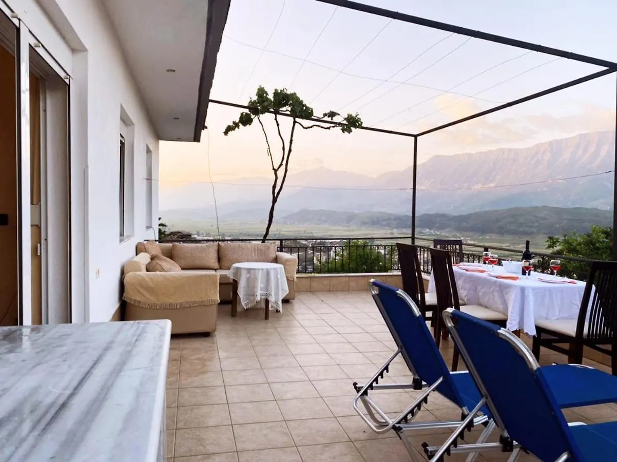 Inn Cloud Gjirokastër 0*,